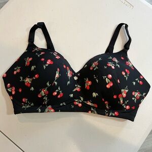 Torrid Curve - Cherry Bra - Size 38DDD